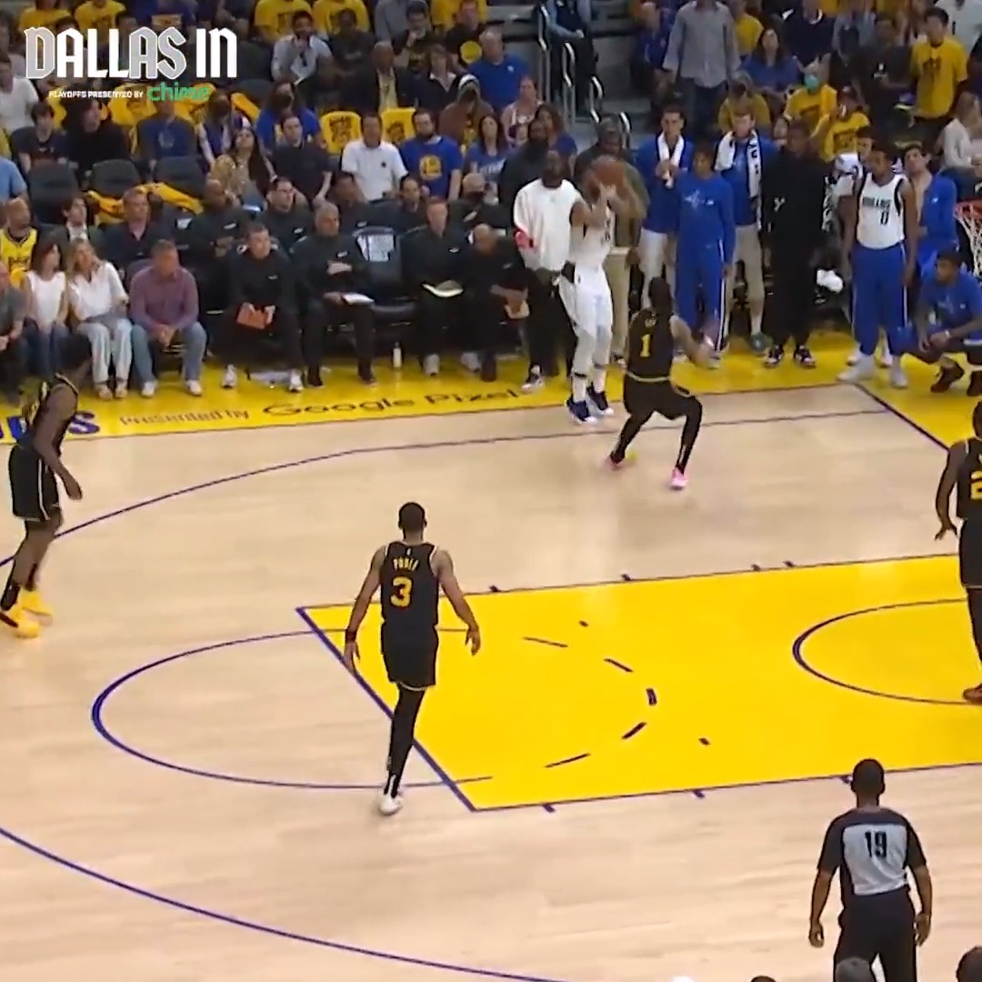 sad grizzlies fan on Twitter "dallasmavs I guess curry didn’t dribble