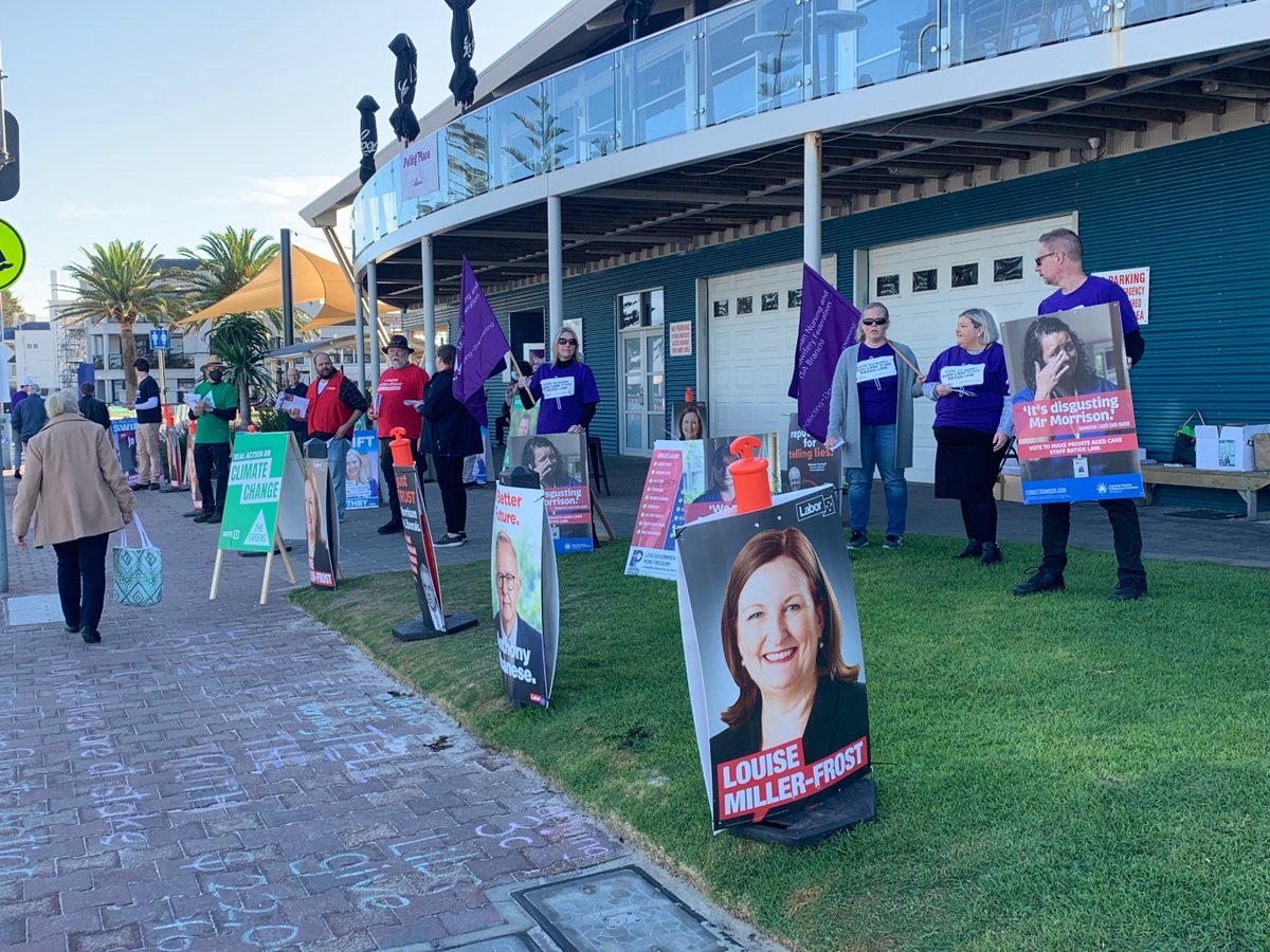 ANMFSA's tweet photo. We've been at Brighton shoring up support for our Fix Aged Care campaign. Only Labor, the Greens and key independents have committed to our reform recommendations.
If you care about the elderly, this is your opportunity to bring about change to a broken system. #ItsNotTooMuch https://t.co/gXzMMKK0PQ