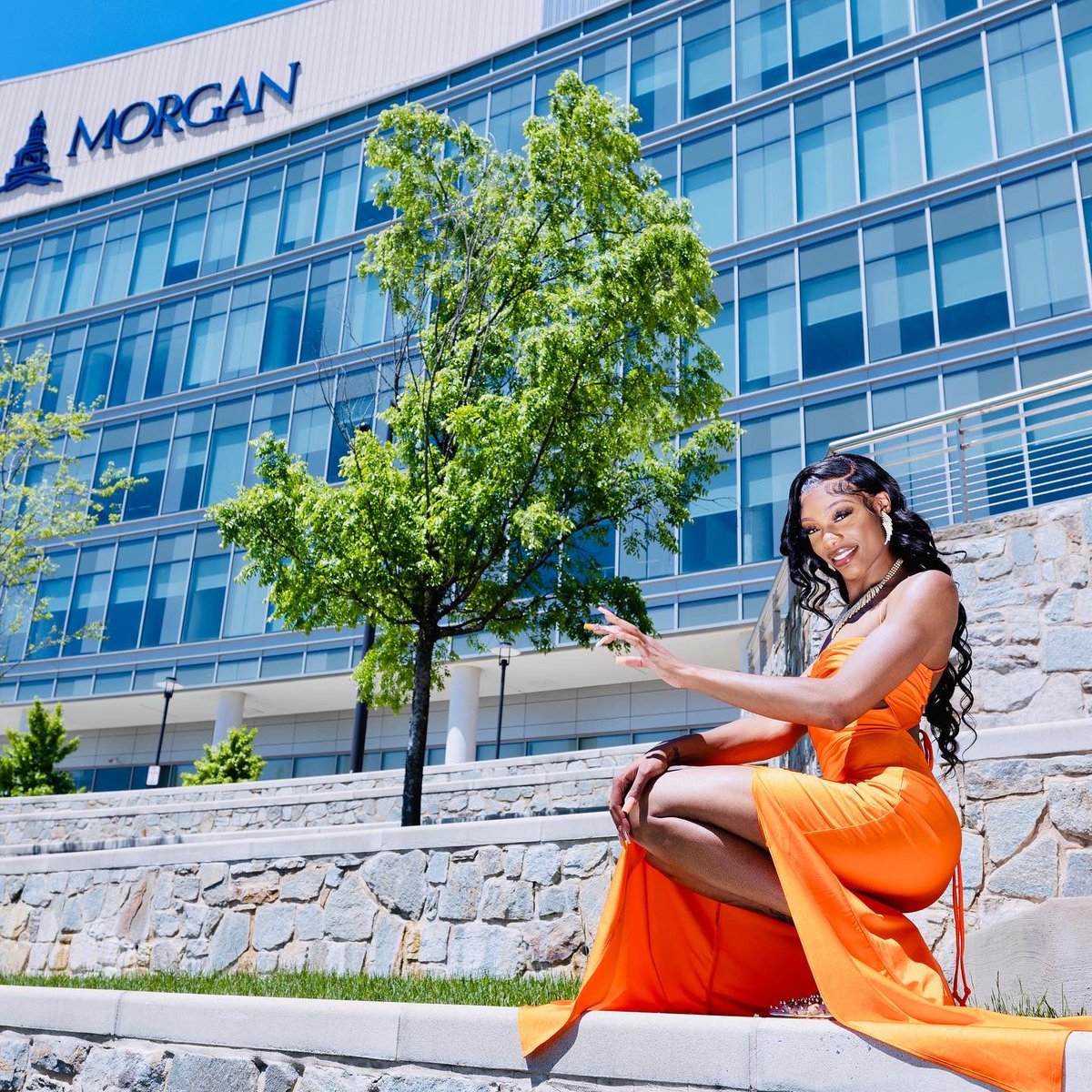 jaaayyllaa's tweet photo. To THEE ILLUSTRIOUS NATIONAL TREASURER , Thank you for allowing me to finish what I have started🎗
In just days you will soon start, yet another Beautiful Journey 🧡
•Photographer📸 @randybrent_
•MUA💄@grlfaces
#morganstategrad #GradSZN #MorganGrad2k22 https://t.co/SrK9YOvAWv