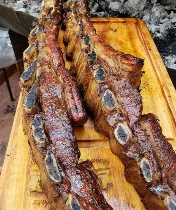 dianadosanto's tweet image. Estamos todos de acuerdo en
que ésto es mil veces mejor 
que el sushi??? 🤷‍♀️