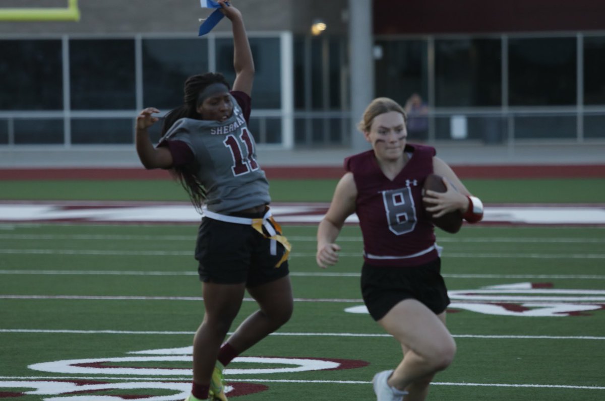 ShermanISD's tweet photo. Junior and senior girls played with plenty of toughness and grit tonight in the Powderpuff Football game. The seniors edged out the juniors, 8-0. https://t.co/a6fUsFHVvn