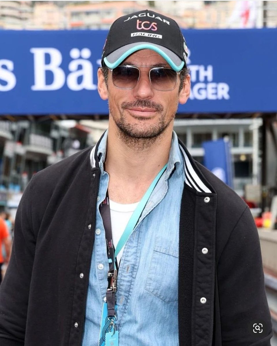 Love the sunglasses! 😎