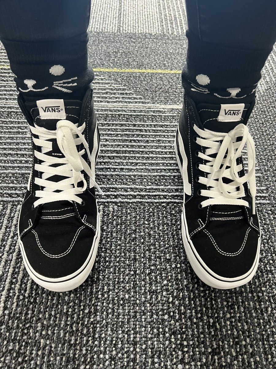Don’t @ me for not tucking the laces today 😂 
#KAMOKicks
#KAMOSpiritWeek
#EmployeeAppreciationWeek 
#winMOORE #LifeAtATT

<a href="/KAMOkonnects/">𝐾𝐴𝑀𝑂</a>