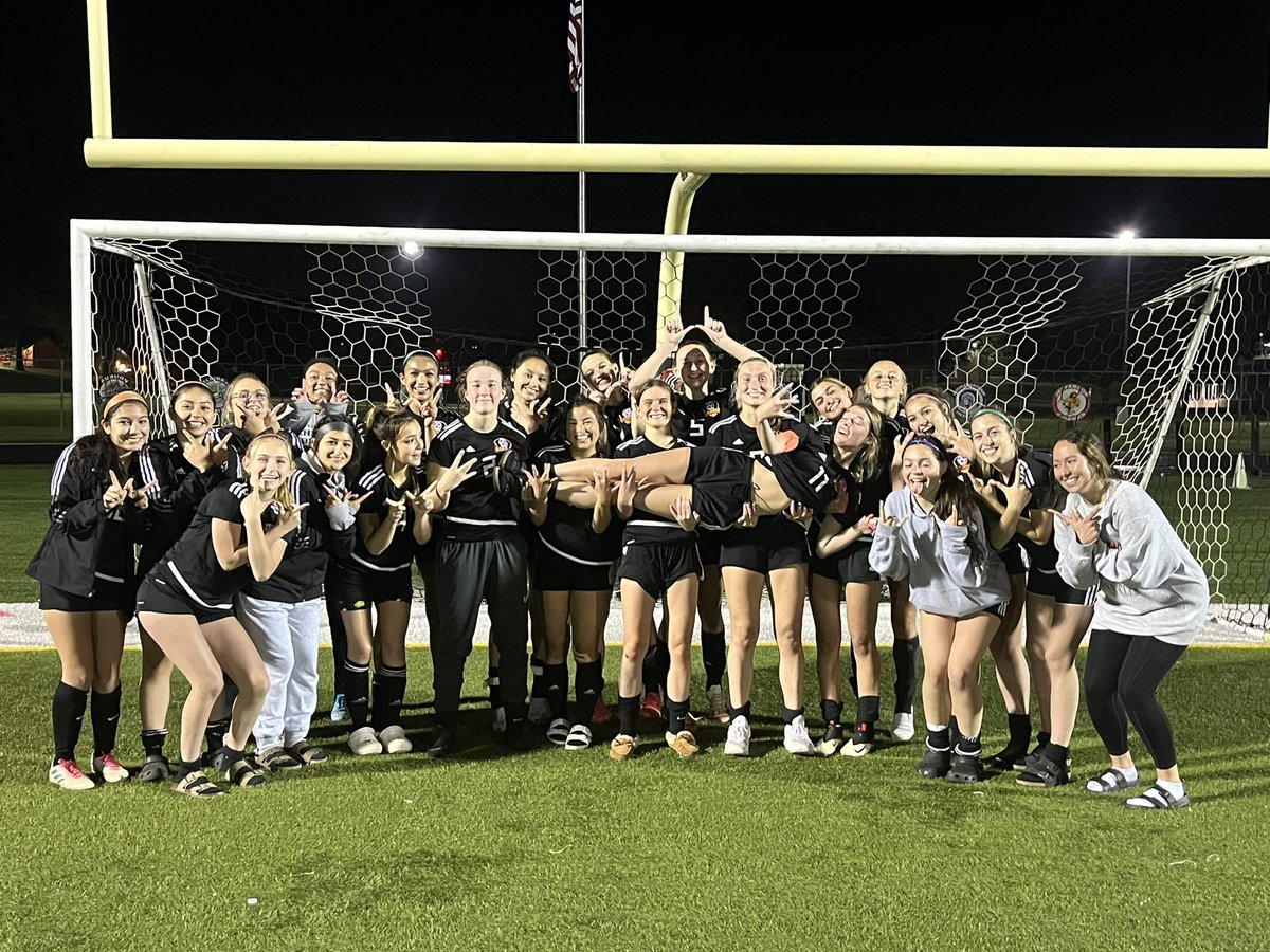 MCHS_GSoccer's tweet photo. Big win to start off regionals!!  Regional championship on Friday!!!!! https://t.co/VYYyGuWI8k