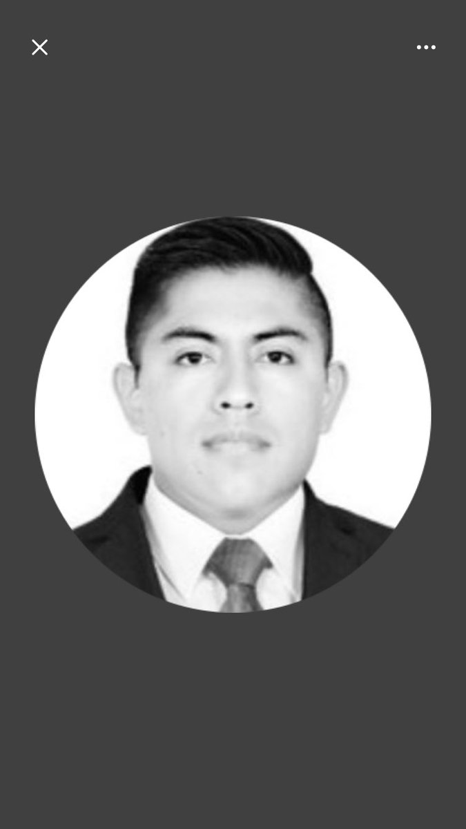 CalificadoraH's tweet photo. Empezamos con foto blanco y negro presumimos que es porque debe ser más negro,cabello de barrio con peinado relamido y repleto de gel hacia atrás,cero simetría entre orejas mandíbula y nariz,labios muy gruesos, barba mal rasurada 🪒 da aspecto de que nos quiere asaltar. Calf. -1 https://t.co/Dwc7GYZ6fZ