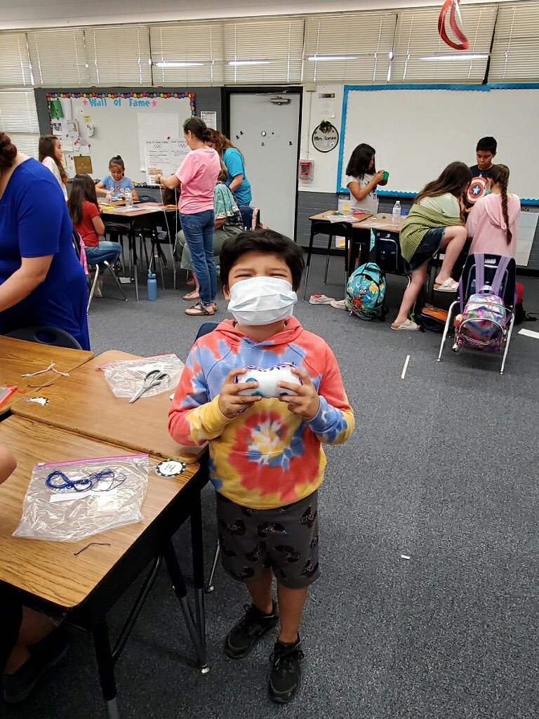 jengoody's tweet photo. Third graders @AltaLomaSAISD are participating in clubs these last couple weeks of school. They are creating “plushies” in Mrs. Carson’s class. ❤️ #learnerprofile #create #criticallythink #communicate #collaborate https://t.co/ShVaCz4OLN