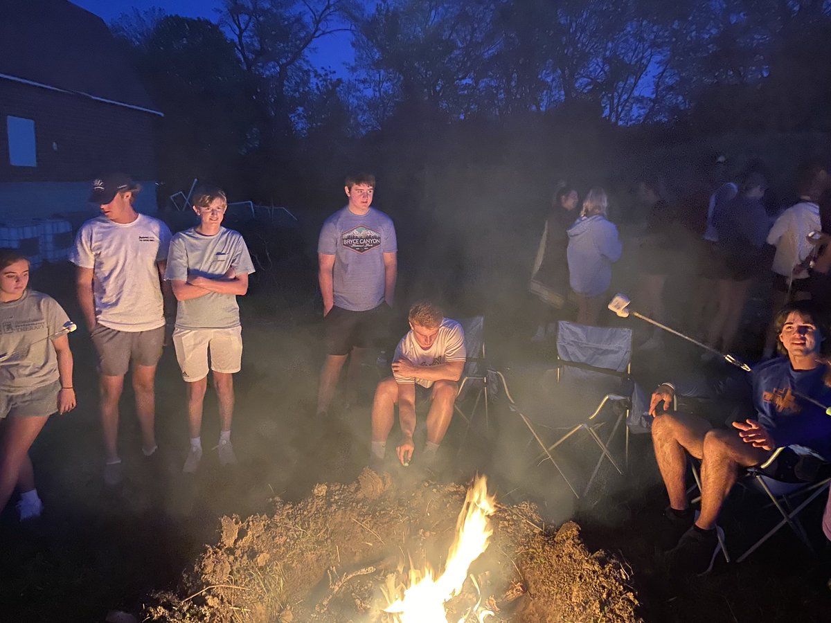 Valley_FCA's tweet photo. We had a great night at the FCA BONFIRE!
🔥 🔥 🔥 🔥 🔥 🔥 🔥 🔥 
Thanks to all who were involved with FCA this year. Looking forward to even more fun next year! https://t.co/7CIbOvWFJ6
