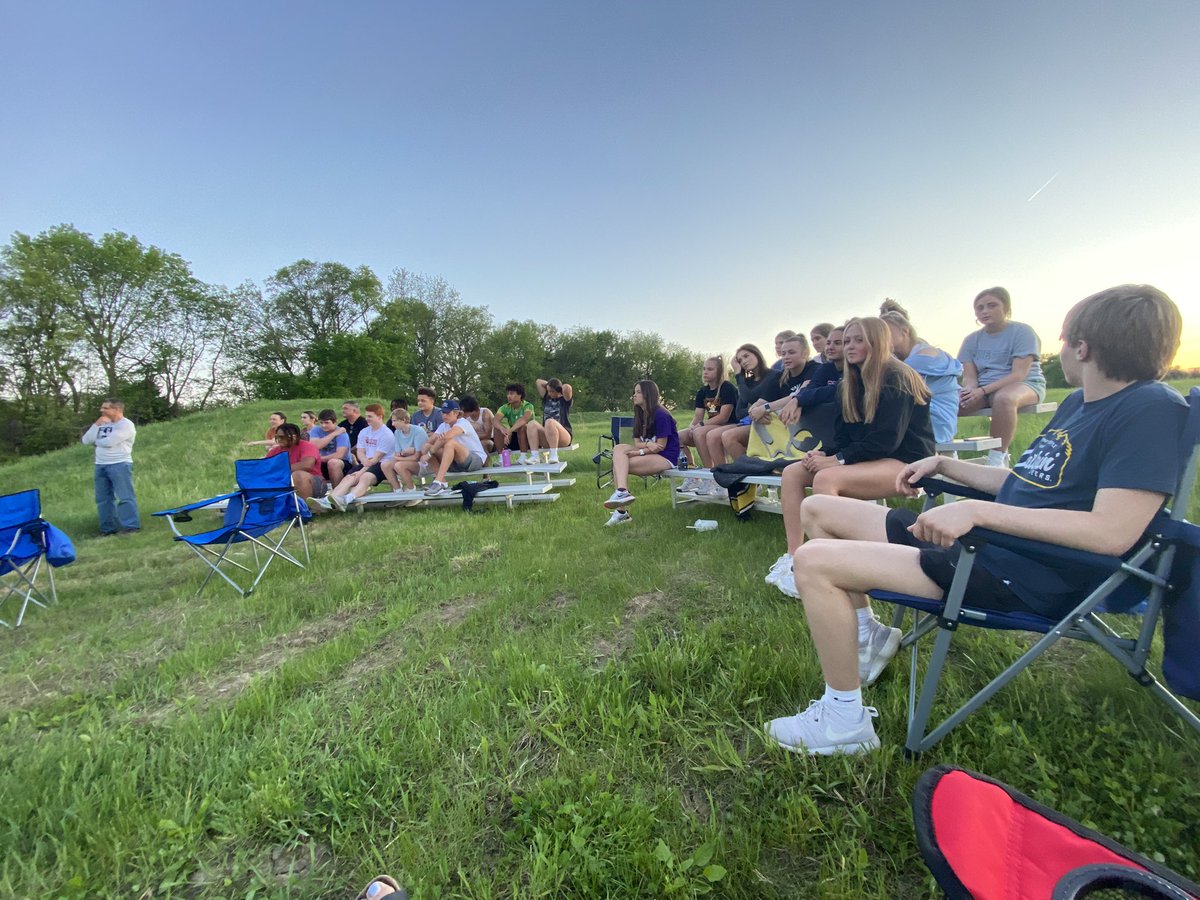 Valley_FCA's tweet photo. We had a great night at the FCA BONFIRE!
🔥 🔥 🔥 🔥 🔥 🔥 🔥 🔥 
Thanks to all who were involved with FCA this year. Looking forward to even more fun next year! https://t.co/7CIbOvWFJ6