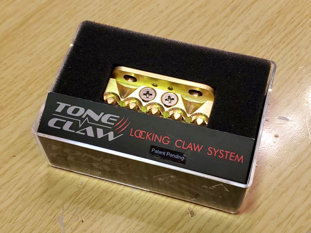 espcustomshop's tweet photo. 【商品情報！】#AxLabs Tone Clawがついに入荷しました！！

ブラスを削り出して作られており、サステインが向上！
そしてスプリングをロックできるので激しいアーミングによって外れてしまう心配もナシ！

今なら即納可能です！要チェック！
#ToneClaw #ギター #楽器 #梅田 #カスタム https://t.co/gLWmBSowWV