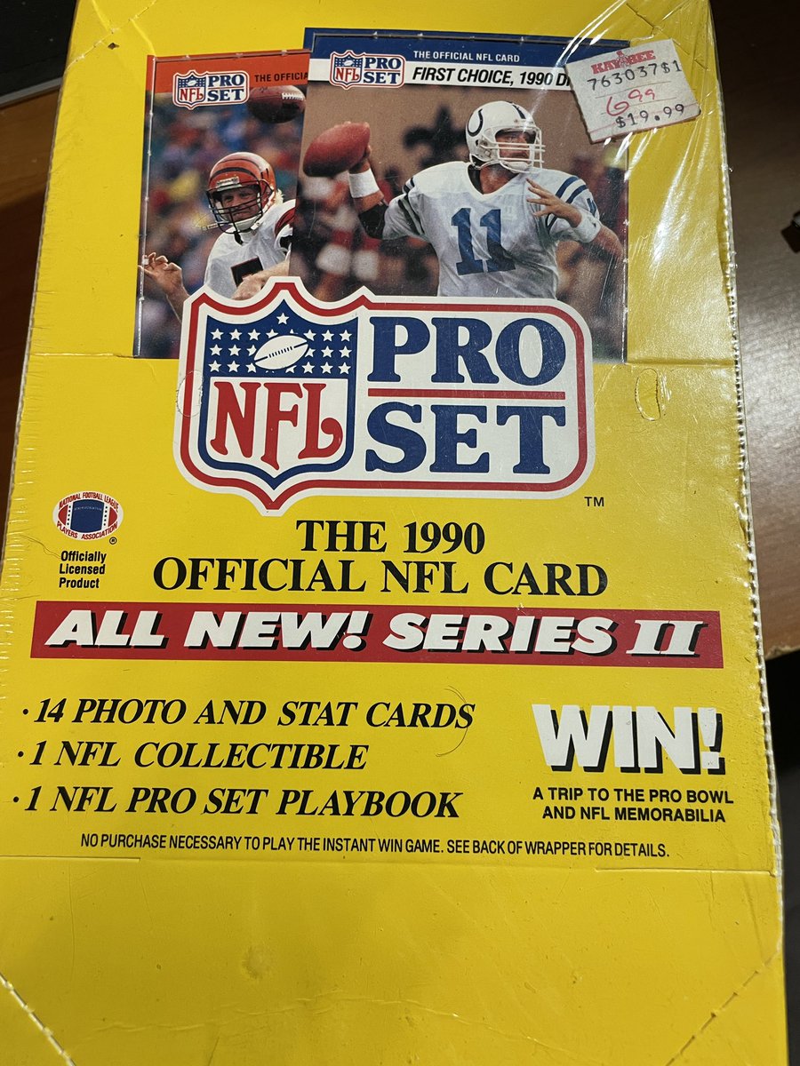 smokin_steve_72's tweet photo. @CardPurchaser traded for this tonight. Because I am an adult. 

Let’s go Emmitt hunting!

Thanks @GeorgeFalkowski https://t.co/tMwqFU7D0y