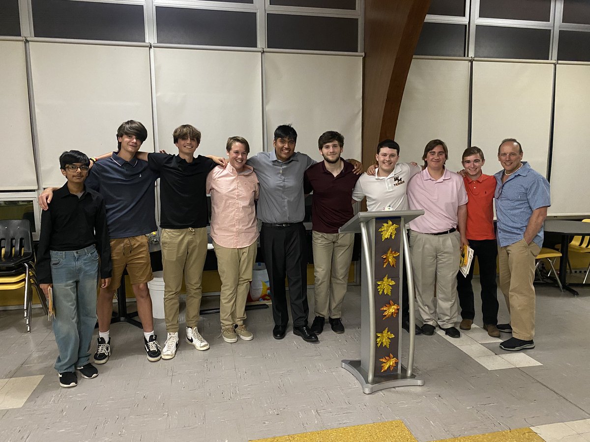 Congratulations to the boys tennis team on a great season! Can’t wait for next season!!!!💪🏼🎾