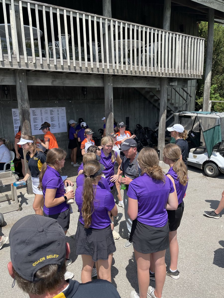 JCSD_Golf's tweet photo. Dragons placed 4th of 9 teams in Regionals on 5/18 @golfwillowcreek. Low V Dragons- Nanke (Ind. 8th), Sires, Whited &amp; Heyer. Thanks to @ValleyGirlsGolf for hosting &amp; @golfwillowcreek for having us! Dragons finish the season shooting their low, 18 hole team score! 🐉⛳️ https://t.co/G3AtG7OKBe