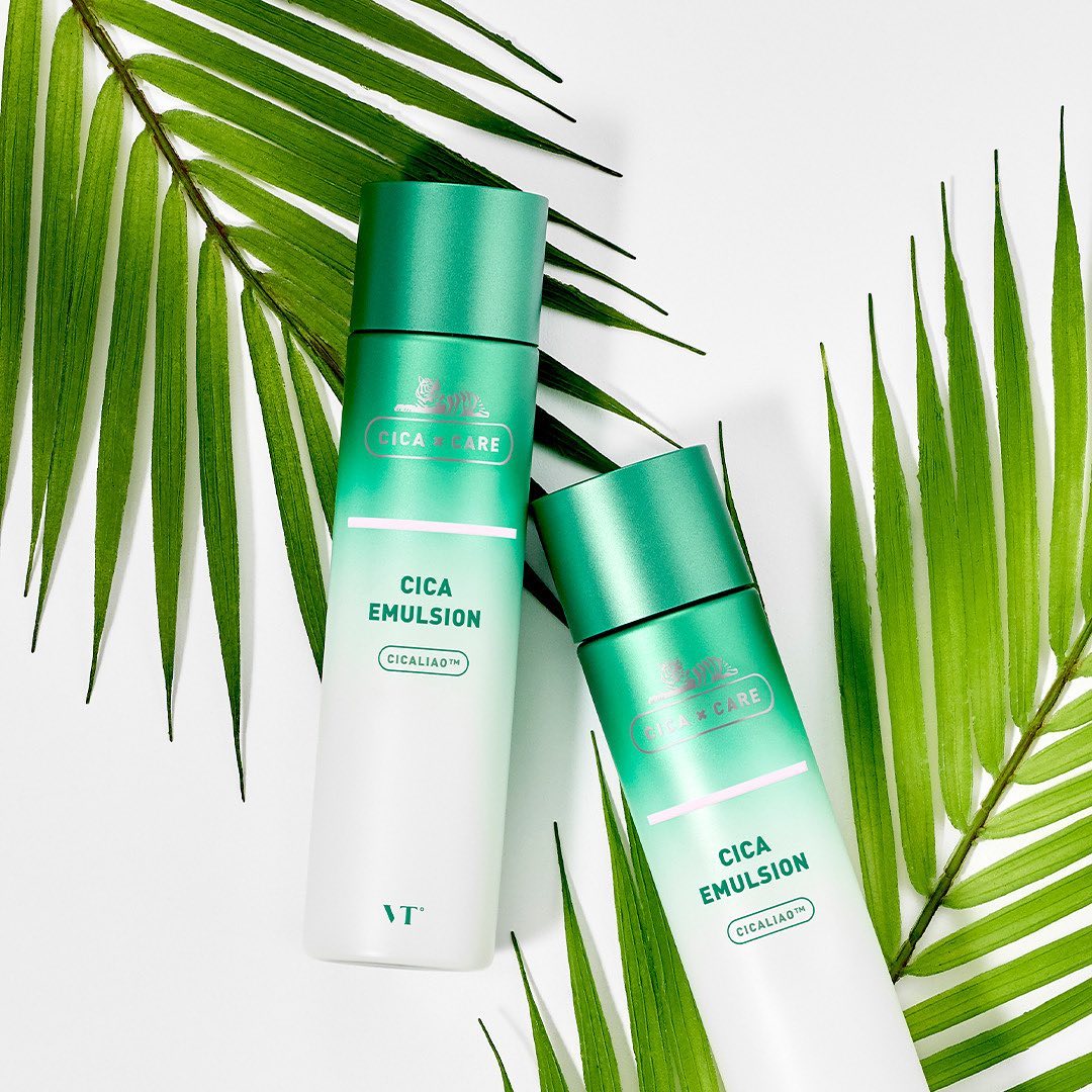 vtcosmetics_mys's tweet photo. The skin oil moisture balance is getting messed up in hot weather 🌞

Try out 𝐂𝐢𝐜𝐚 𝐄𝐦𝐮𝐥𝐬𝐢𝐨𝐧 by using VT's proprietary ingredient 𝐒𝐢𝐜𝐚𝐫𝐢𝐨™ as well as contains 𝐏𝐚𝐧𝐭𝐡𝐞𝐧𝐨𝐥 and 𝐁𝐞𝐭𝐚-𝐠𝐥𝐮𝐜𝐚𝐧 ingredients that give moisture to keep skin strong. https://t.co/CLxiObNdLk