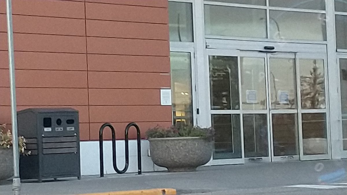 ronmcmahon's tweet photo. Big thank you to @southcentremall for finally installing a bike rack at it's south entrance.  It's a good start.

#cyclethere https://t.co/nZEUcFu1YZ