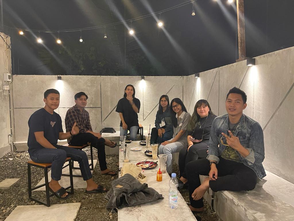 Ngobrol berjam-jam sampai mamak ☎️📞 suruh pulaaannggg