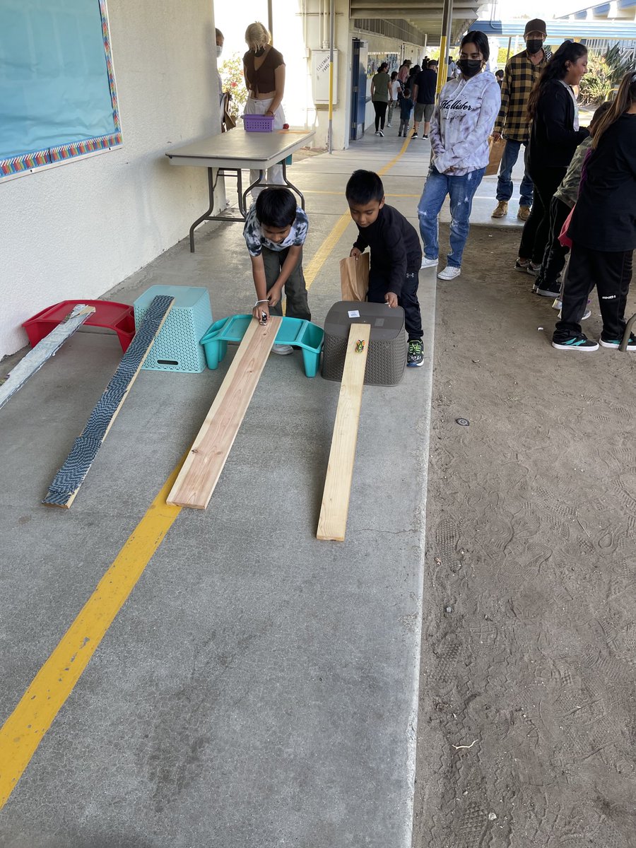 S.T.E.A.M. Night ⁦<a href="/BobierBroncos/">Bobier Broncos</a>⁩ was a fun &amp; engaging event for the Bobier community! ⁦<a href="/VUSDHR/">Vista Unified SD</a>⁩ ⁦<a href="/VistaBlueprint/">Vista Unified</a>⁩