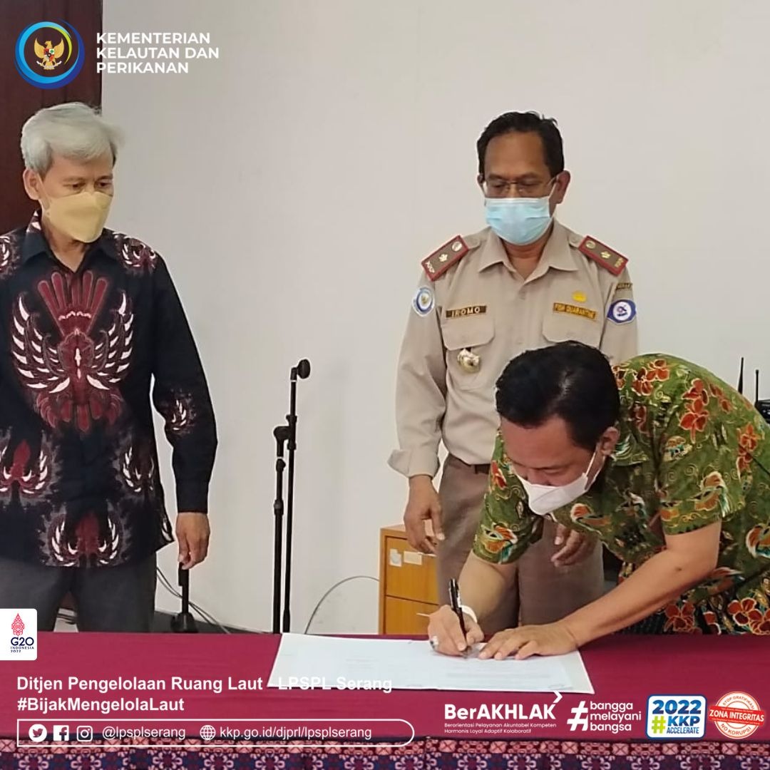 LPRLSerang's tweet photo. Serang, 17 Mei 2022. LPSPL Serang menghadiri acara Halal Bihalal dan Sosialisasi Pelayanan BPKIL Serang.
#KKP #KKPAccelerate #bijakmengelolalaut #ditjenprl
https://t.co/aeAUfIh9rf https://t.co/qIbmr5NNZA