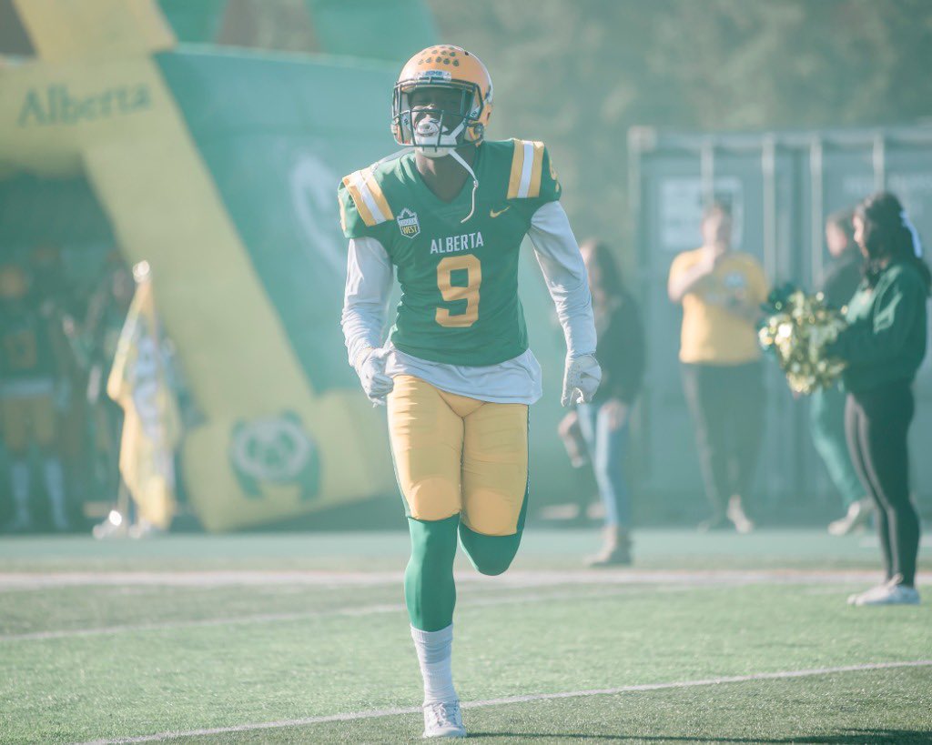 jackhhdumont's tweet photo. After a great conversation with @UACoachMorris I am proud to announce that I have received my first @USPORTSca offer from the University of Alberta! @UABearsFootball 
Forever grateful for this opportunity! https://t.co/fLvlIkoUsw