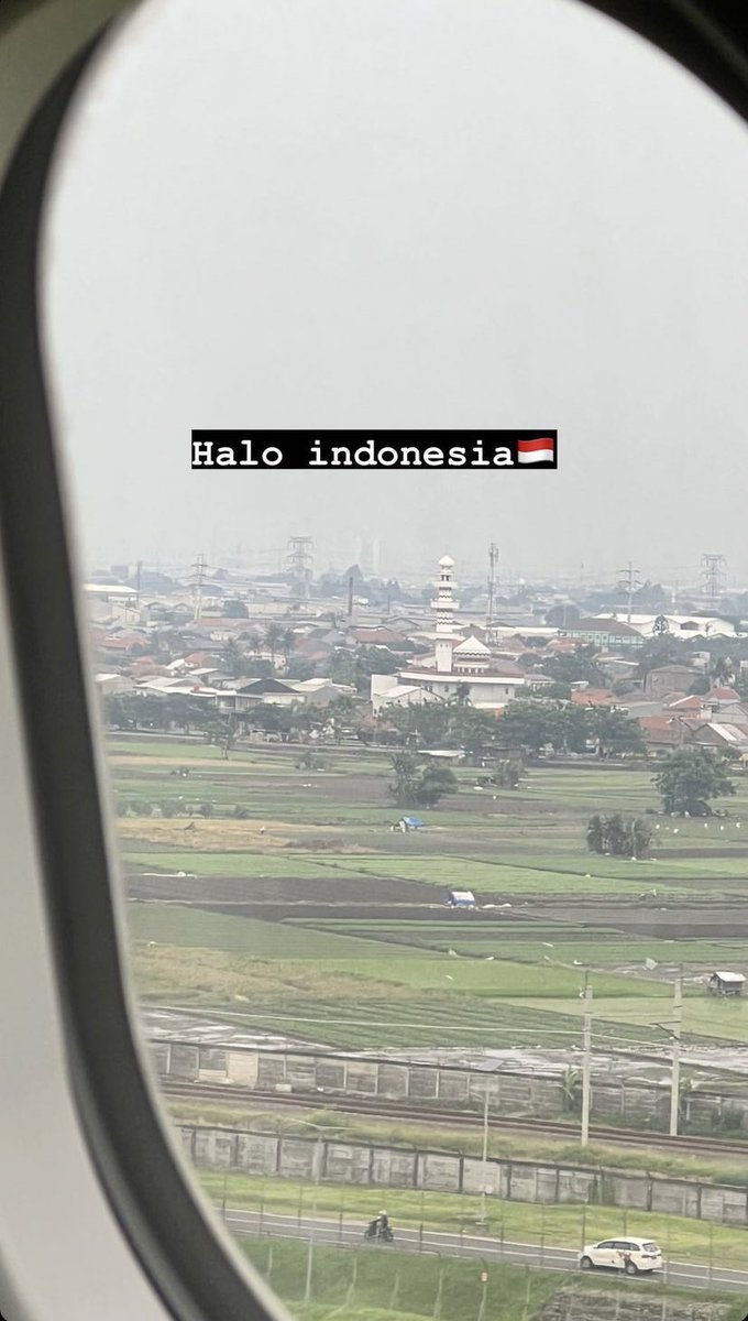 JZAEMlN's tweet photo. Landed! https://t.co/31zVs7R18w