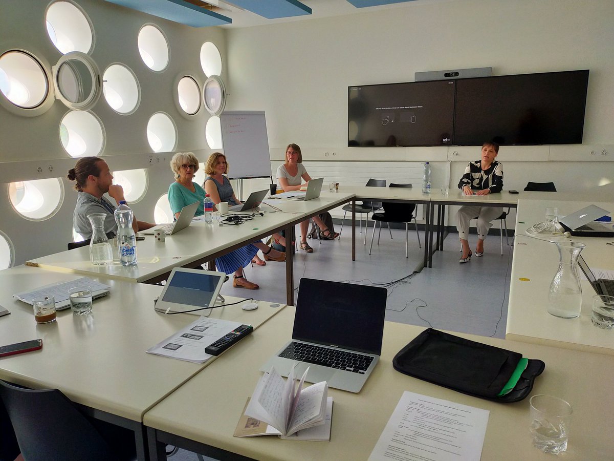 Moving Marketplaces (MMP) (@mmpmoving) on Twitter photo We are finally in Switzerland! Starting the day with a talk with Mme Blétry-De Montmillon from the city council of Neuchâtel. 
<a href="/HERA_Research/">HERA</a> We are finally in Switzerland! Starting the day with a talk with Mme Blétry-De Montmillon from the city council of Neuchâtel. 
<a href="/HERA_Research/">HERA</a>