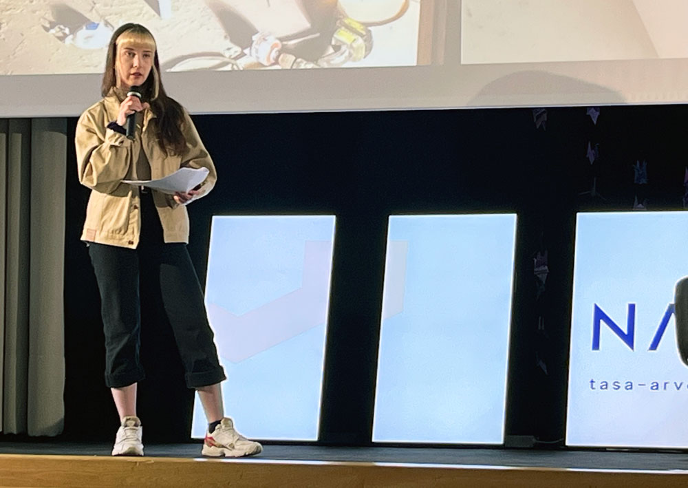 "Anna palautetta opiskelijalle ja vastavalmistuneelle työelämässä. Moni on epävarma omasta osaamisestaan. Omat saavutukset huomaa, kun joku toinen sanoo ne ääneen."
- IIda Leppänen, sähkö- ja automaatiotekn. opiskelija @TAMK_UAS #KaikkienTekniikka