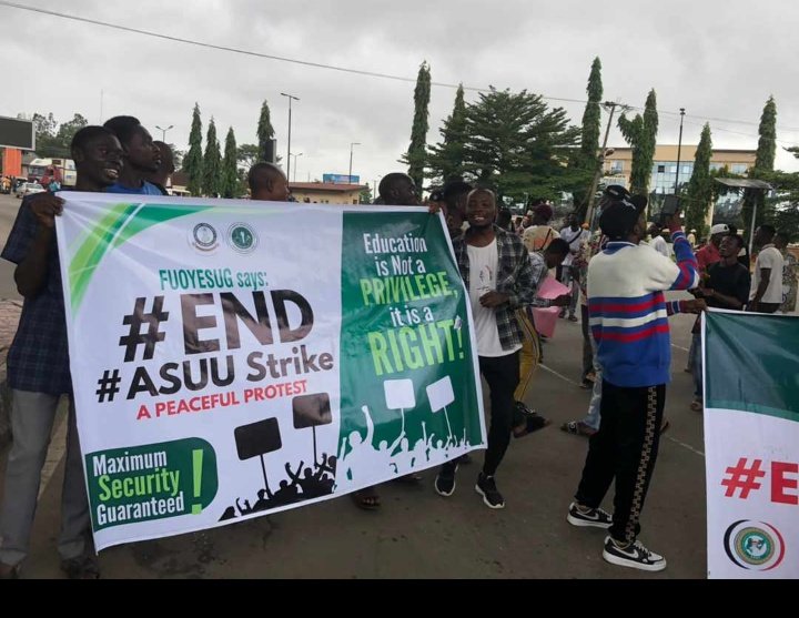 The Nigerian government needs to listen to the demands of Nigerian Students by putting an end to this strike, our institutions need to be opened, we can't continue like this.

#Enasuustrikenow
#FederalUniversityOyeEkiti