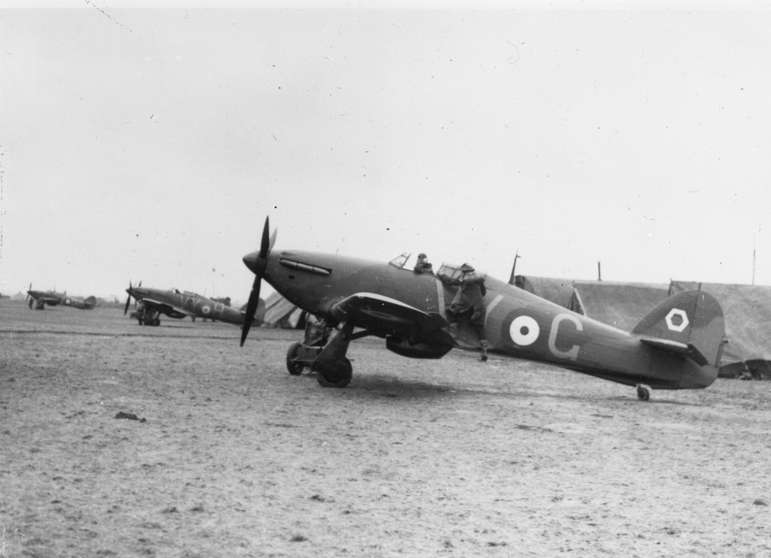 #OnThisDay in 1940 : Albert 'Zulu' Lewis of <a href="/85_Squadron/">85 Squadron</a> became an ace-in-a-day as he downed five #Messerschmitt Bf 109s; 2 in the morning and a further 3 in the evening. He was awarded the #DFC for this action. Zulu finished the war with 18 kills and another bar to his DFC.