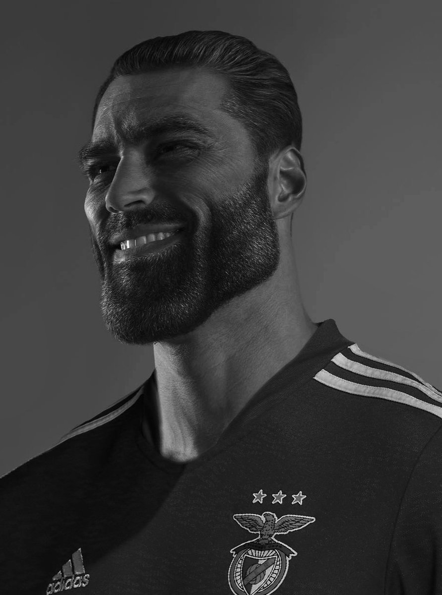 <a href="/areaslb/">ÁREA SLB</a> Yann-Benjamin Kugel a ver o Taarabt correr o campo de uma ponta à outra aos 119 minutos do prolongamento da final da Champions 2022-23