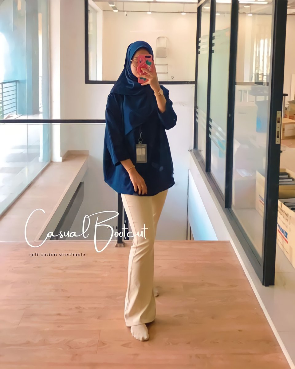 Selain hitam &amp; putih, casual bootcut pun ada jugak warna lain contohnya warna dari brown series🤎🤎

Lawa-lawa warna brown series ni ya 😍
Semua senang nak mix &amp; match dengan mana-mana blouse 🥰🥰 

S-M:shp.ee/admi7rh
L-XL:shp.ee/nk52frh