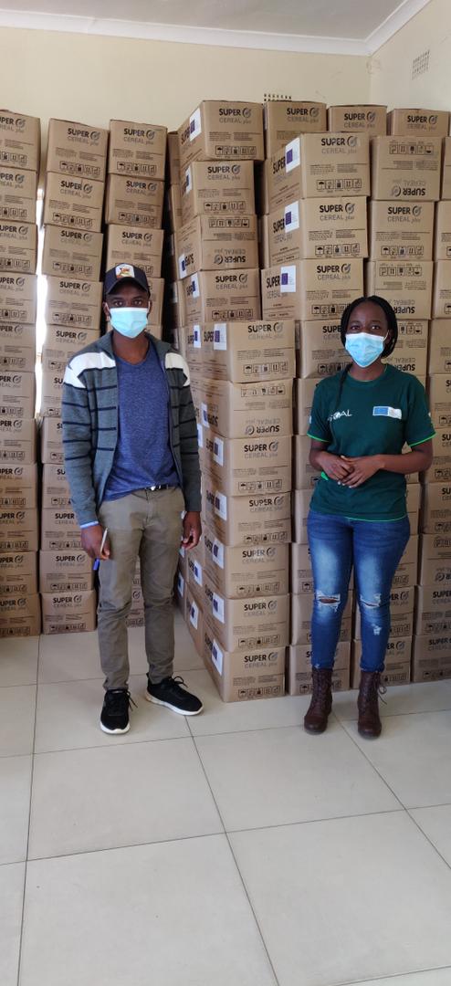 GoalZimbabwe's tweet photo. We have expanded nutrition support to Hopley and Rujeko in Harare! GOAL &amp; @cohsunshinecity distributed 200 boxes of super cereal to Hopley Clinic for U5 children admitted into the Integrated Management of Acute Malnutrition program as part of the @eu_echo funded LINKAGES project. https://t.co/6pBHUlbynl