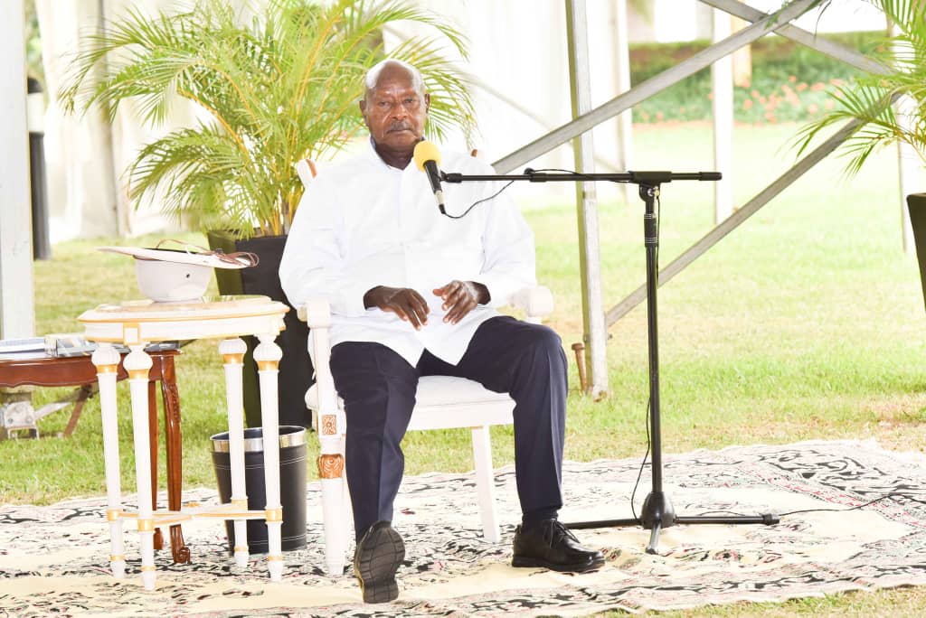 PROSSYWAGENMKUG's tweet photo. President @KagutaMuseveni will this Sunday May 22, 2022 a address the Nation to update Ugandans on the current Economic situation. The address will be broadcast live from Nakasero State Lodge. Please save date &amp; tune in, to all Television and Radios  #MissionAtHeartUganda🇺🇬 https://t.co/mbaynhktLu