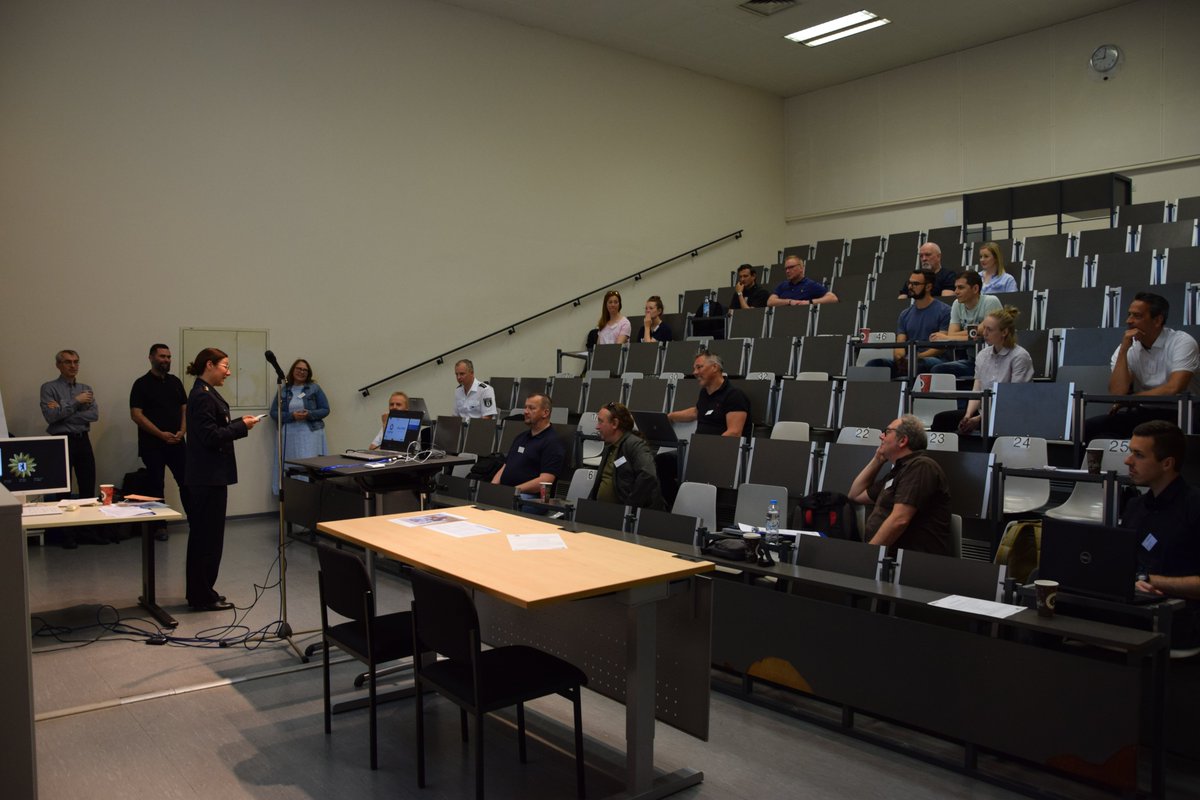 shotpros's tweet image. We successfully conducted our #SHOTPROS consortium meeting together with the last #FieldTrial at the premises of @polizeiberlin. All partners attended and collaboratively planned the final period of the project ↗️👮

#EUSecurityResearch #H2020 #VirtualReality #Police #Training