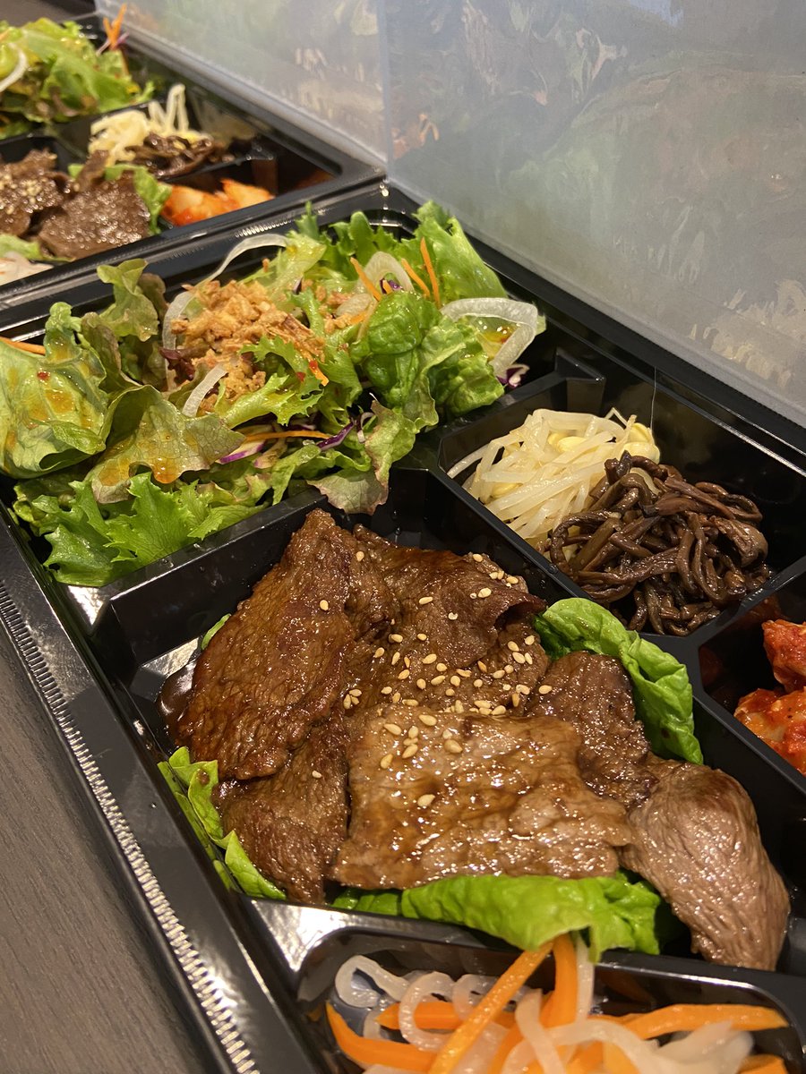 And829raw's tweet photo. 元気の源は肉だ🍖肉だ🥓肉だ🥩
本日も元気よく営業してます。

偶にはヘルシーな弁当で…

是非、ご来店お待ちしております。

焼肉あんど　~鷺ノ宮~
03-6383-0232
#中野区
#焼肉あんど
#東京グルメ
#肉テロ
#肉会
#焼肉女子 https://t.co/g65hAsyQhs