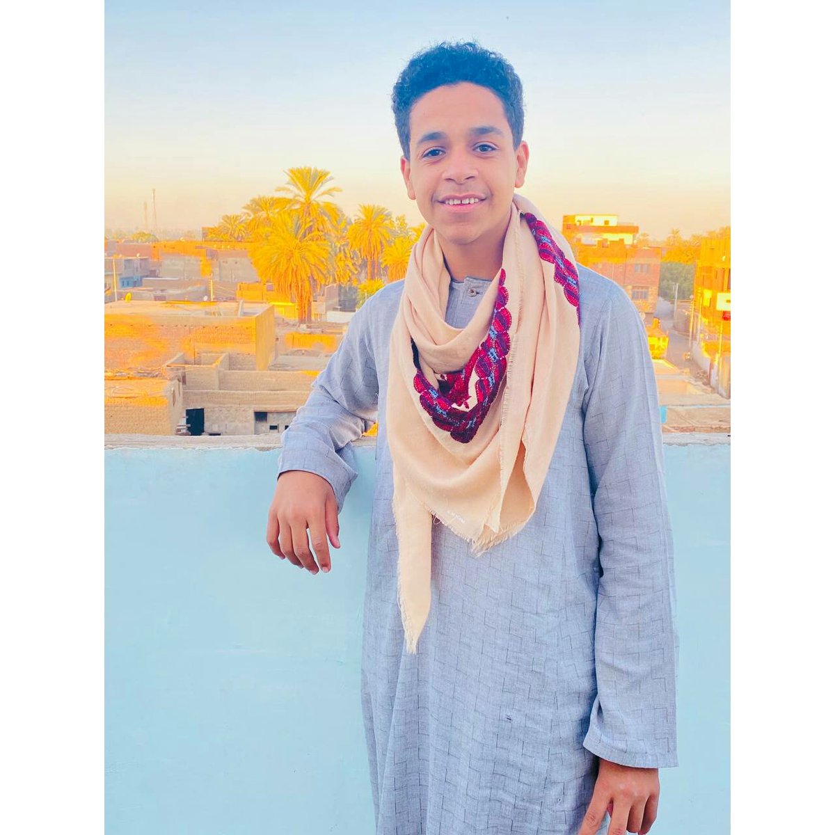 الشجاعه عز والموت ما منه نجاه
 والكرامه تغني الرجل لو إنه فقير 🌿✌🤍