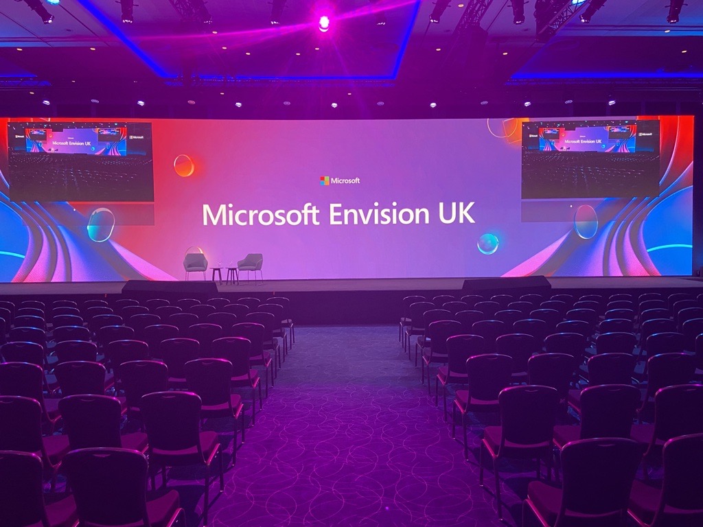 The stage is set! I am excited to welcome our customers and partners both in person and online as well as a range of incredible speakers to Microsoft Envision UK today, including @tonydanker @garethsouthgate #MSEnvision #microsoftuk