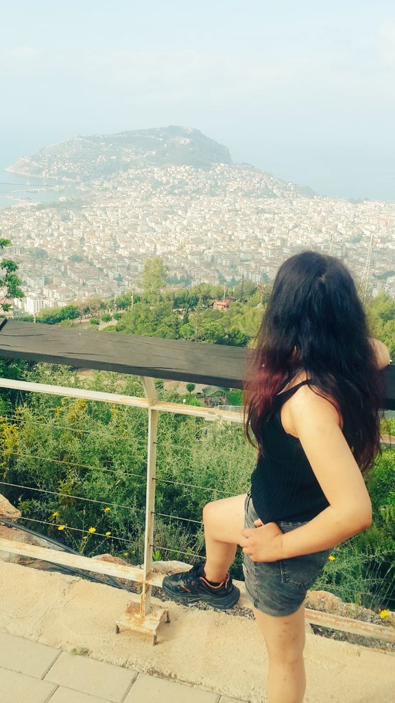 DefneOuzhan07's tweet photo. 20 25 Yaşında Evli Genç Cifttiz 💥

Alanya Ve Manavgat Çevresi VarsaBize Katılmak İsteyen Ciddi Kişiler Yazsın 📛♨️💥💥 https://t.co/oY0oPDjUEi