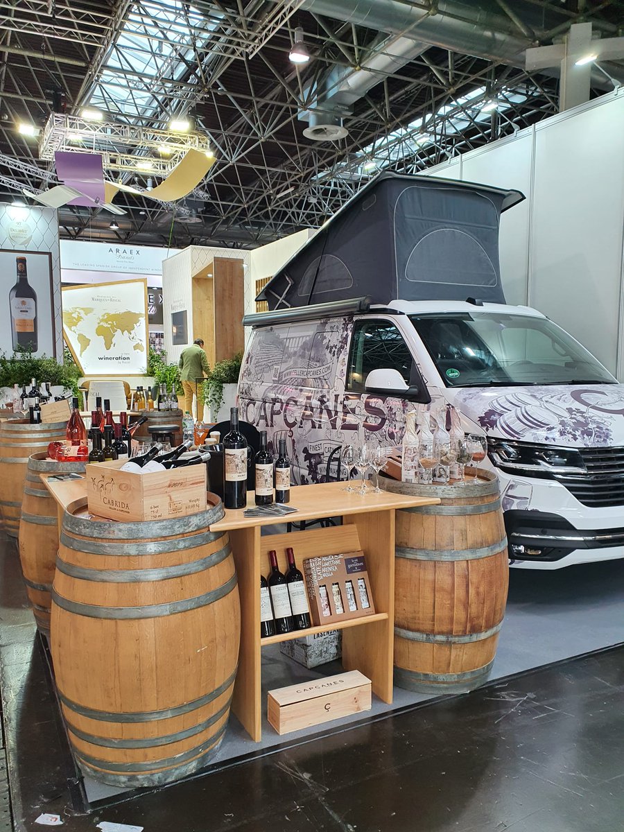 Estem molt contents de l'experiència a la fira ProWein d'aquest 2022! @Capcanesontheroad ha causat sensació😍Ara estem més a prop que mai dels nostres clients arreu d'Europa!