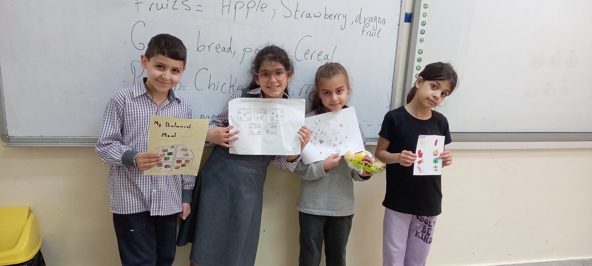 Our body is our most priceless possession ... and to take care of it my brilliant grade 2B learners planned their balanced meal🍎🥬🍓
#StayHealthy 
<a href="/raefa_jomaa/">Raefa Jomaa</a> <a href="/makdawhaschool/">Makassed Dawha School</a>