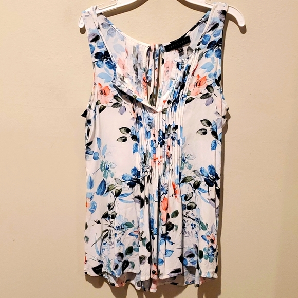 TweeterPSexton's tweet image. So good I had to share! Check out all the items I'm loving on @Poshmarkapp #poshmark #fashion #style #shopmycloset #anthropologie: posh.mk/18qCDUUe9pb
