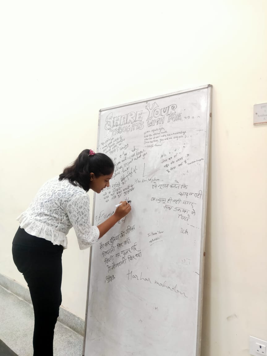 AllahabadMuseum's tweet photo. International Museum Day Festival
Day-4 (19-05-2022)
Thoughts of Visitors 
#IMD2022 
#museummemory 
#knowyourmuseum 
#AzadiKaAmritMahotsav https://t.co/Kccw0lWxDK