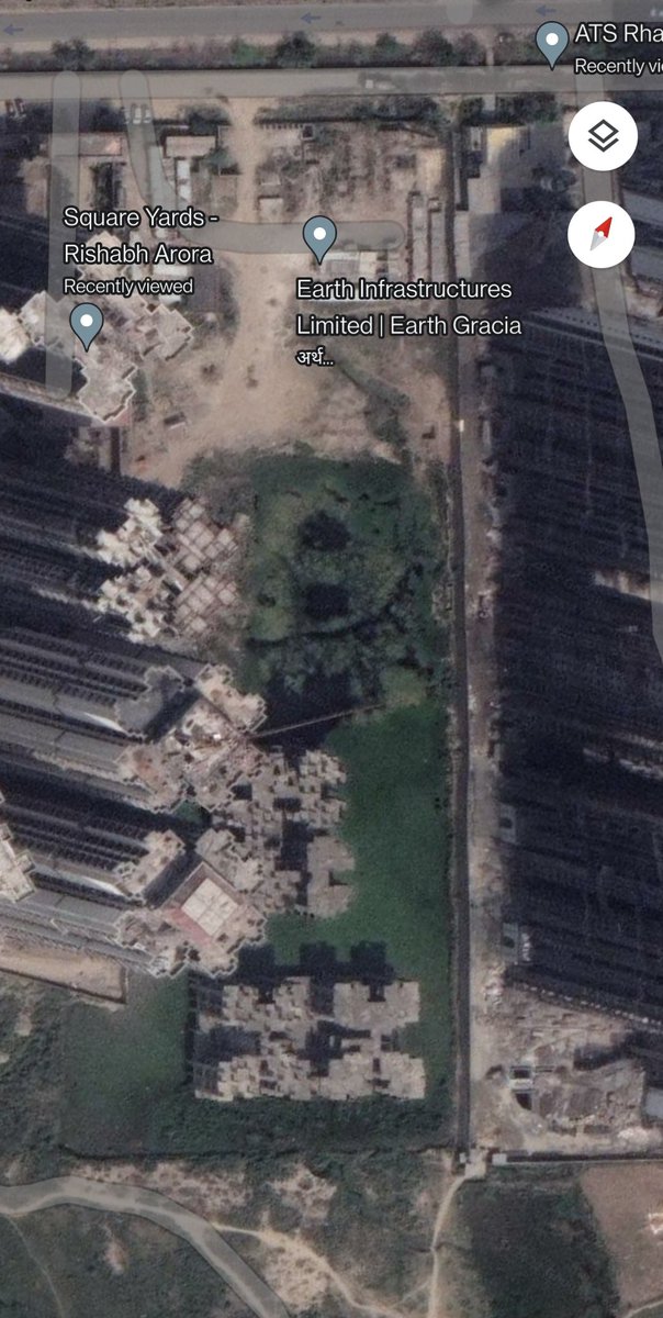 akhilmangla's tweet image. @OfficialGNIDA @iassurendra @dmgbnagar: सेक्टर-1 ats chowk के पास अर्थ बिल्डर की साइट बहुत सालों से बंद है। वहां जमा हुआ गंदा पानी हजारों मच्छरों का घर बना हुआ है। कृपया करके वहां मिट्टी डलवा के सफाई करवाएं। यह साइट पुलिस स्टेशन से बस 50 मीटर दूरी पर है।