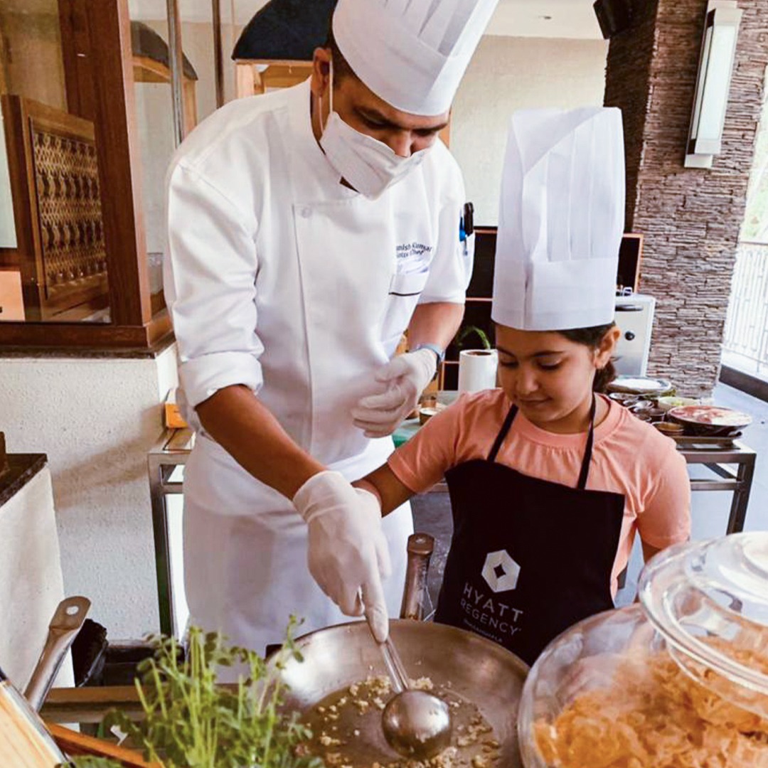 HyattRegencyDHM's tweet photo. The joyful sight of our #LittleGuests meticulously focusing on their #CulinarySession to prepare the best meal under the guidance of our Chef.
#WorldOfHyatt #CulinarySessionWithKids #Culinaire #CookingSession #HyattRegency #HyattRegencyDharamshala #HyattRegencyDharamshalaResort https://t.co/VplXgsdJwu