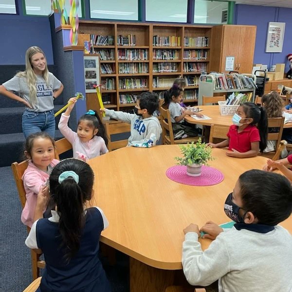 VineWCUSD's tweet photo. TK students enjoyed their visit to our school library! #tkrocks #vinewcusd @westcovinausd https://t.co/xw86l8Gfxg