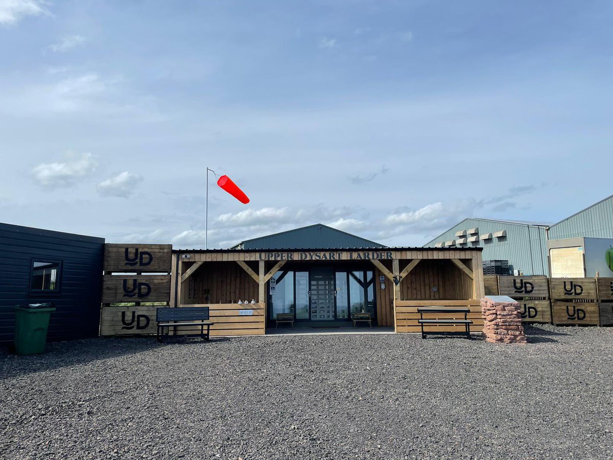 Andrewstirling9's tweet photo. #Coffee and #cake anyone? Which way is the sea breeze today #mash potato #bbqpack #airfield https://t.co/StOAdkQMhF