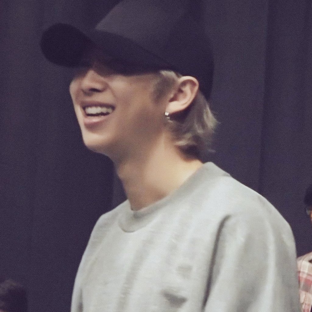 yessir0801's tweet photo. natural kim namjoon looks this fine https://t.co/Jk0fCKLDe2