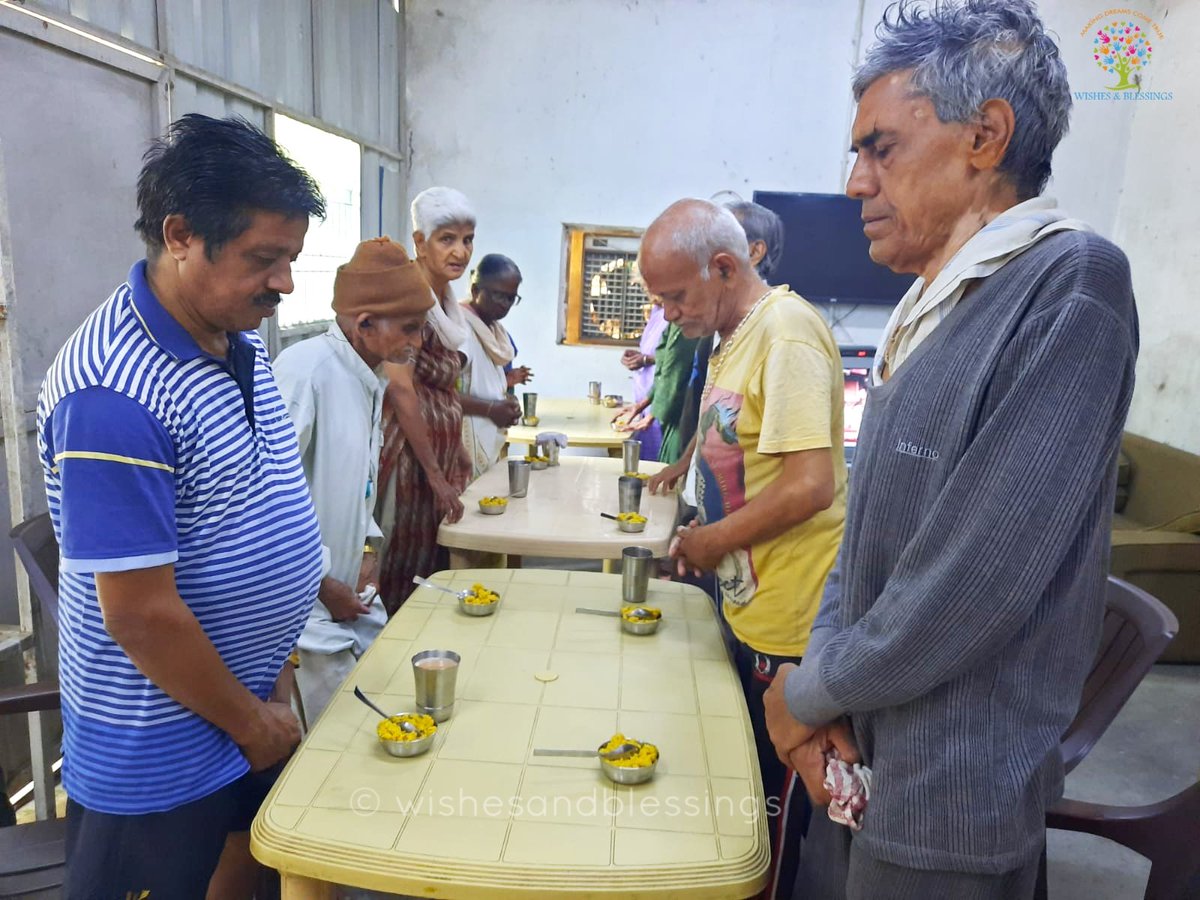 wishesblessings's tweet photo. Breakfast is the first and most important meal to kickstart the day.
What did you have for breakfast?
.
.
#dailymealsprogramme #donate #oldagecare #oldagehomes #seniorcitizens #MannKaTilak #charity #ngoindia #ngoindelhi #joinforacause #nonprofitwork #wishesandblessings #wbcares https://t.co/hkYefwgkca