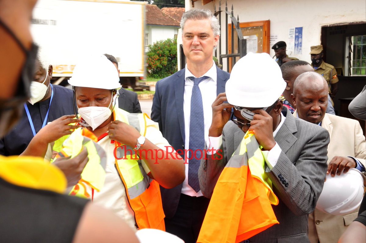 ChimpReports tweet media