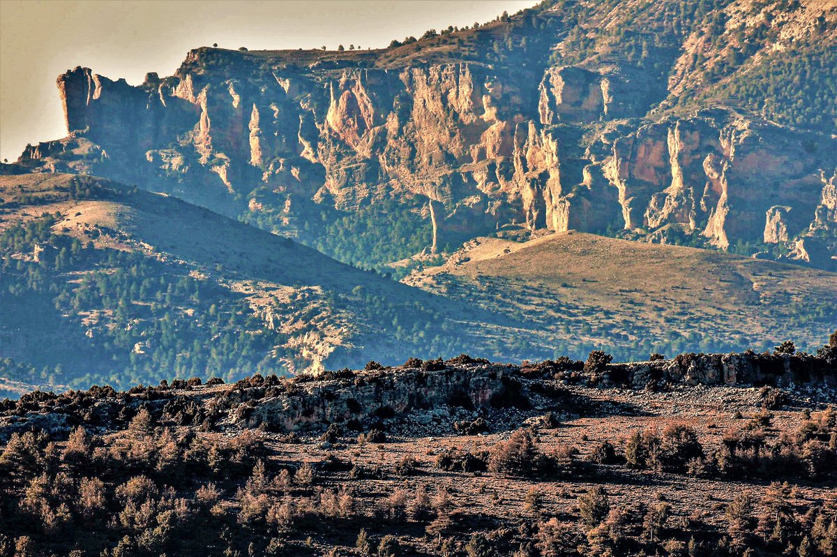 josemmol's tweet photo. 20220519  CALAR DE LA SIMA visto desde Cañadas de Nerpio-Sierra de las CABRAS .  Proyecto FROSTSE

Un ejemplo monumental de lo que supone el karst en los recursos hídricos del ALTO SEGURA . Aquí visto desde el SUR .

Foto 20170311 ©JM.Serna https://t.co/ekVsHEDA97