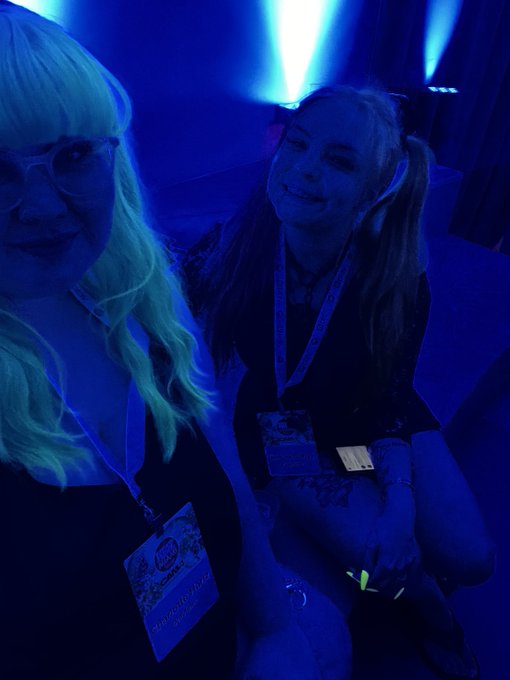 I found out tonight my hair glows under black lights https://t.co/iBmbVKj1iL<a href="/tag/mvsales"class="tags"><span>#mvsales</span></a>