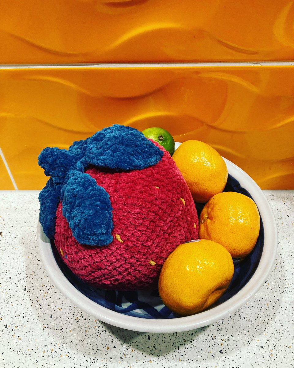 CraftsLilypad's tweet photo. @aaliayahsart Hi! I’m Lily and I’m a crochet artist! I’m still pretty new to it, but have just started accepting commissions! Here’s a snapshot of my work! https://t.co/uTRrKgKCjf